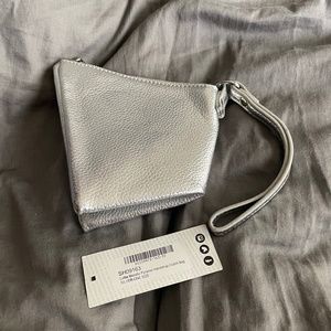 Boohoo silver metallic Lottie pyramid purse NWT!